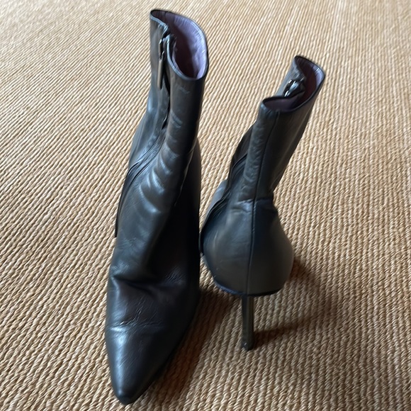 BCBG ankle high boot - Picture 3 of 3